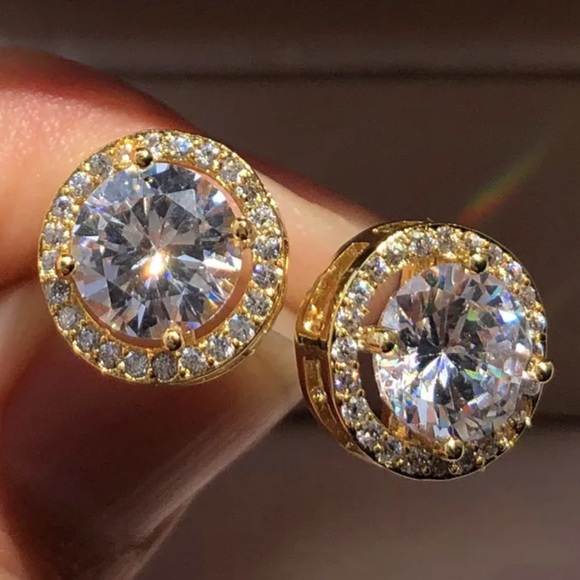 Jewelry - 💛Yellow Gold plated halo earrings